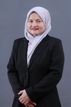 Dr Engku Husna Engku Ismail 
